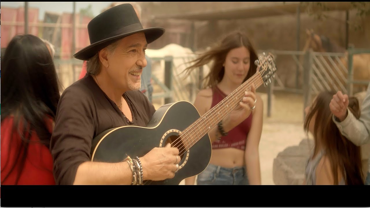 Ils s'aiment (Clip officiel)